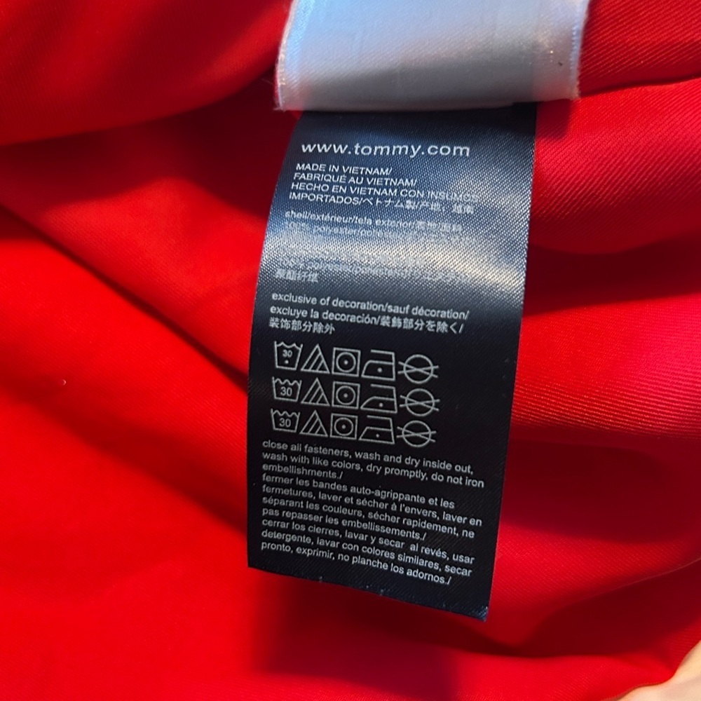 Tommy Hilfiger Red, White & Blue Zip Up Women’s Jacket w Pockets

Size XS - Picture 11 of 12